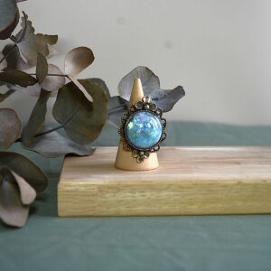 bague ronde résine bleu holographique-la fabrique de clem