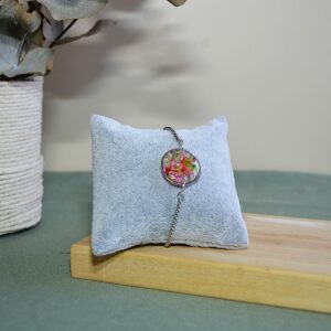 bracelet argenté un cercle fleurs séchées colorés résine-la fabrique de clem