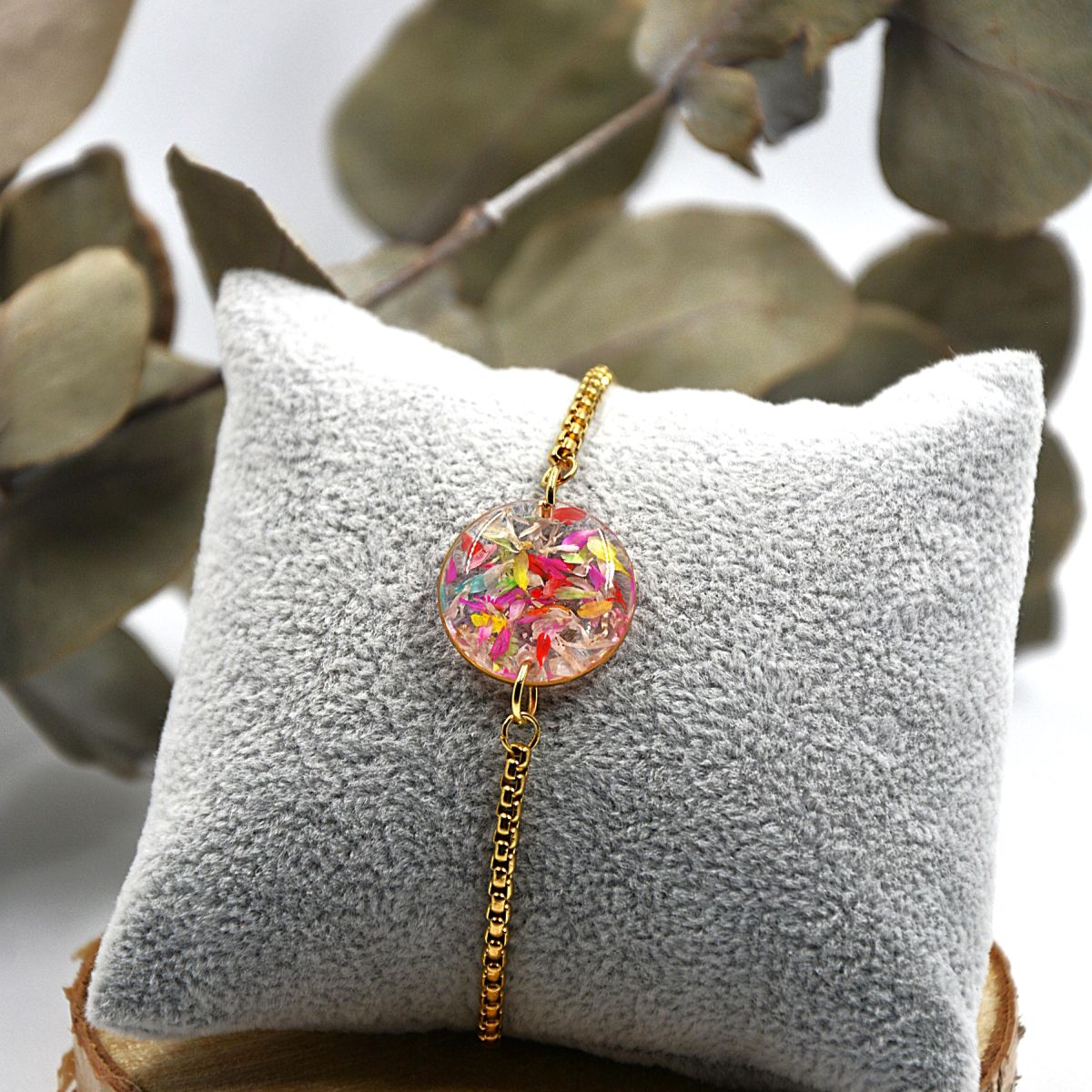 bracelet un cercle fleurs séchées coloré résine-la fabrique de clem