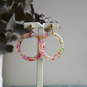 boucle ronde résine fleurs séchées rose résine-la fabrique de clem