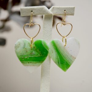 boucle-coeur-vert-pampilles-traslucide-polylmere-doré-jpg