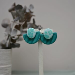 Boucle-demi-lune-tropique-bleu-polymere-résine-jpg