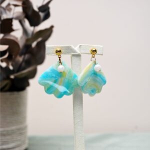 boucle d'oreilles coquillage perle inspiration mer bleu vague polymère