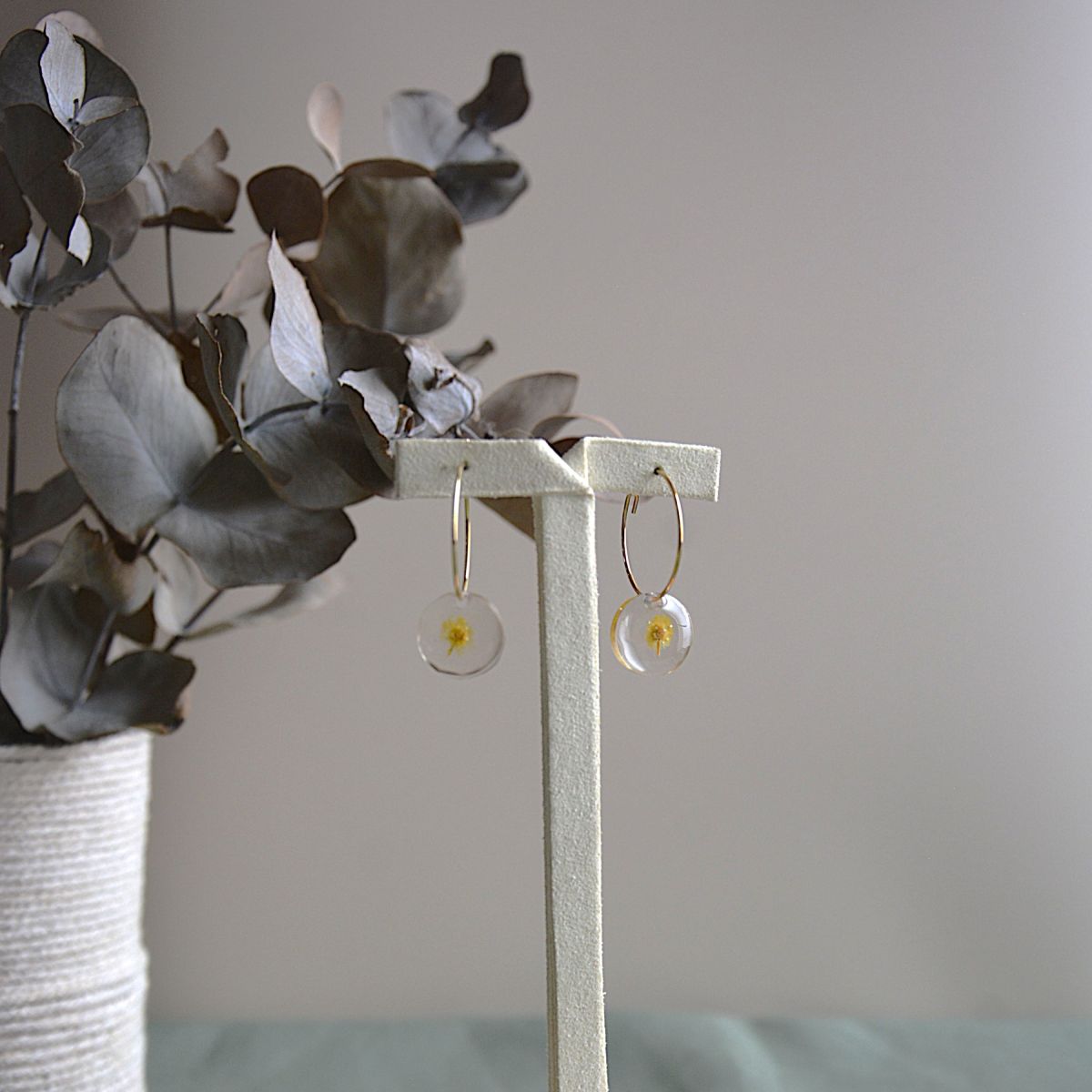 fine créole pampille une fleur mimosa