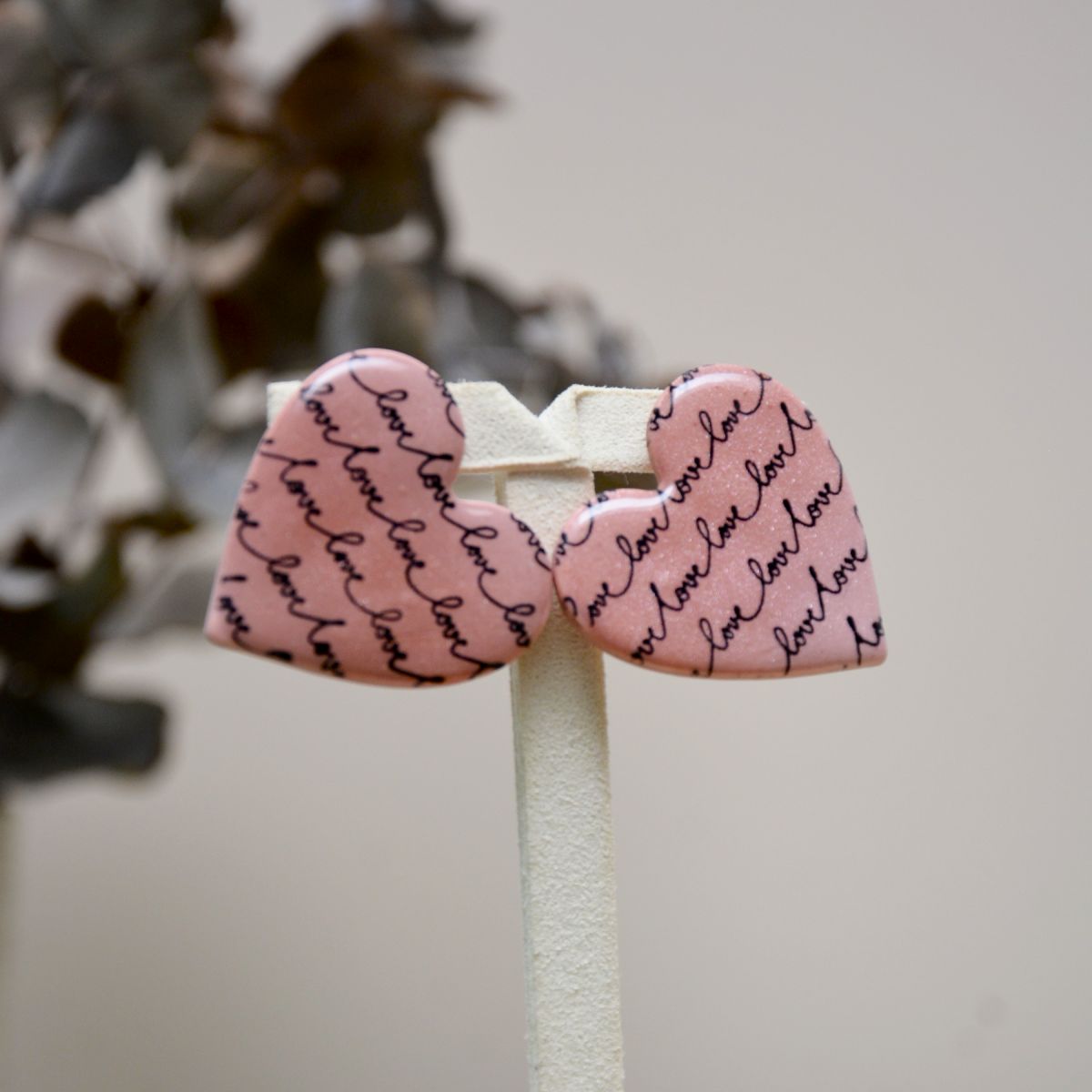 coeur-rose-nacré-love-noir-puce-jpg