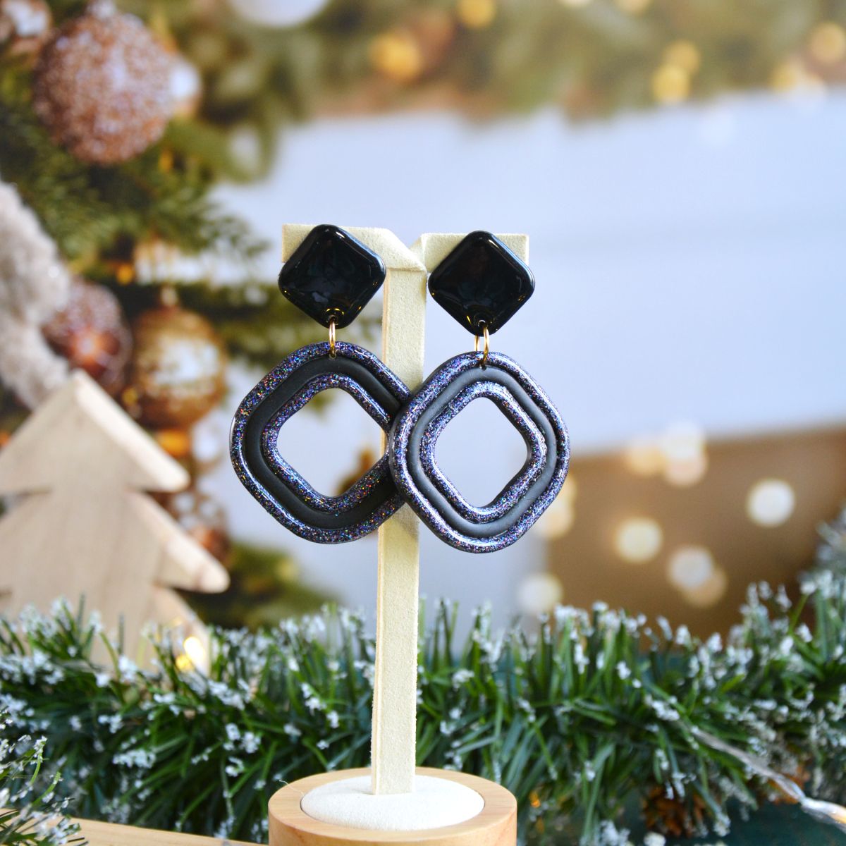 carré-scintillant-noir-paillettes-puce-boucle d'oreilles