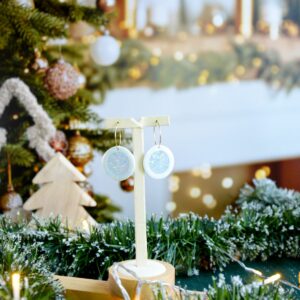 creole-boule-de-noel-givré-blanc-polymère