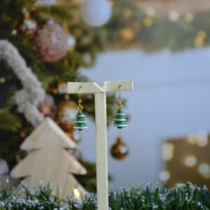 boucle-d'oreilles-sapin-3D-enneigé-vert-noel
